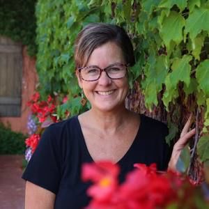 Meet your Posher, Deedra